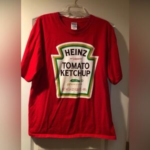 Gildan Red Short Sleeve Tee with Heinz Ketchup Graphic XL